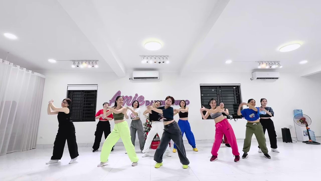 No toques mi corazon / Amira Syahira / zumba dance
