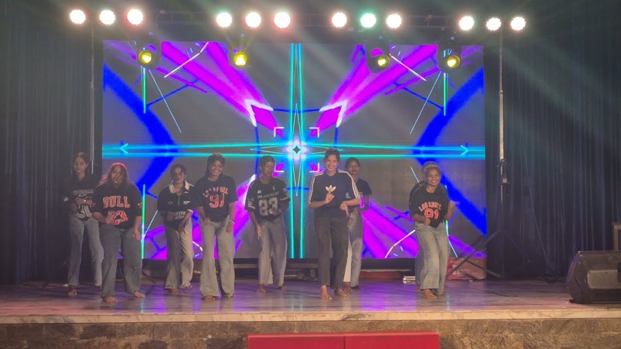 Dance in campus... 💃🕺