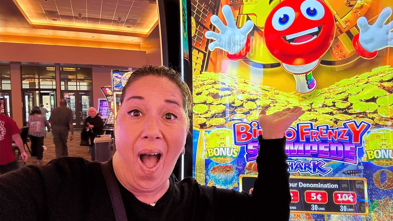 I'M PLAYING SLOTS 🎰 & BINGO AT THE SAME TIME ‼️