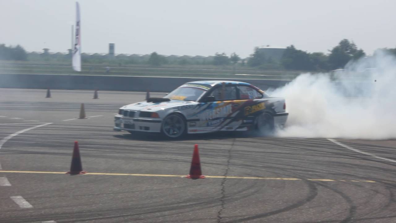 BMW 3er E36 4.0 V8 S65B40 M3 Drift Sebastian Fontijn @ BimmerFest 2016 Venlo