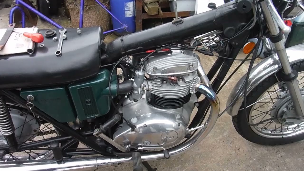 BSA A65 poor throttle cable adjustment causes lack of power due to inadequate throttle slides travel