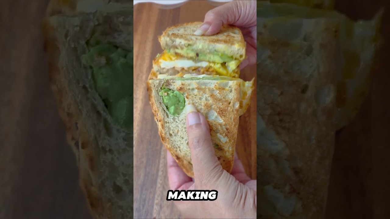​Rating my Breakfast: 10/10 Avocado Egg Sandwich 🥑🥚