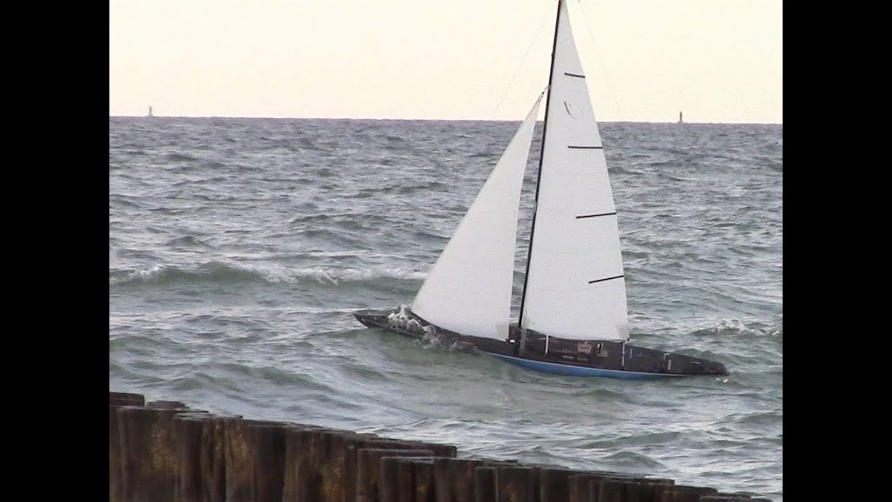 RC A Class Highlander (50% slomo) - Baltic Sea Germany 