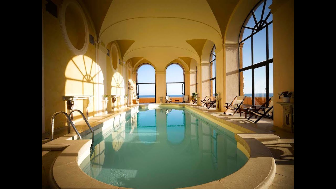 La Posta Vecchia, Ladispoli near Rome. Inside the Italian house of the richest man in the world.