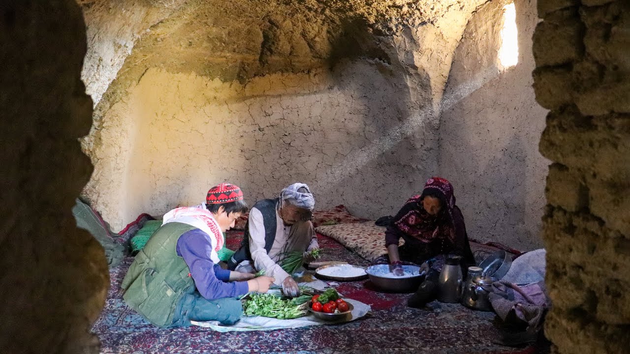 How Do people start their day in Afghanistan ? The best rural food and bread in village