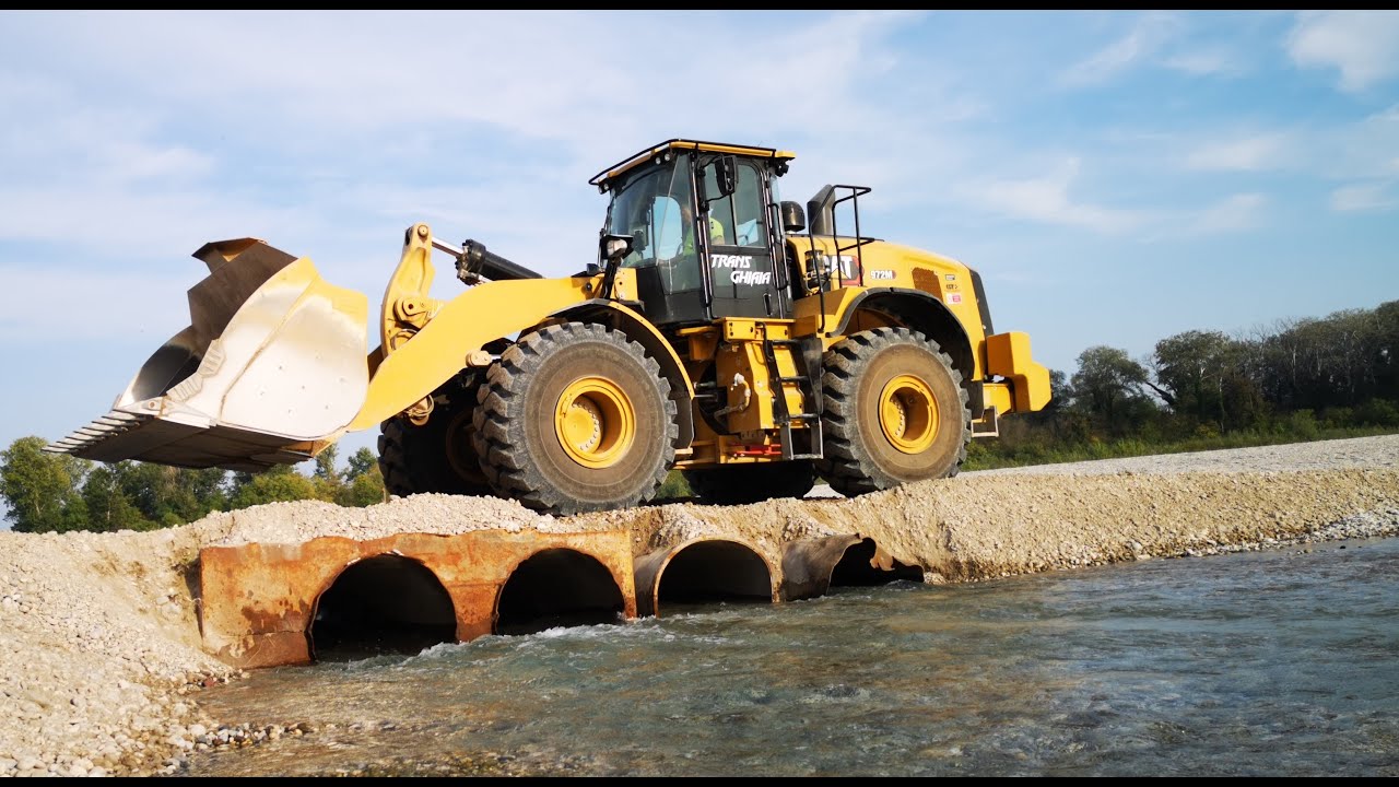 COME GUIDARE UN CATERPILLAR 972M SENZA VOLANTE HOW TO DRIVE CATERPILLAR 972 EXCAVATOR WITHOUT WHEEL