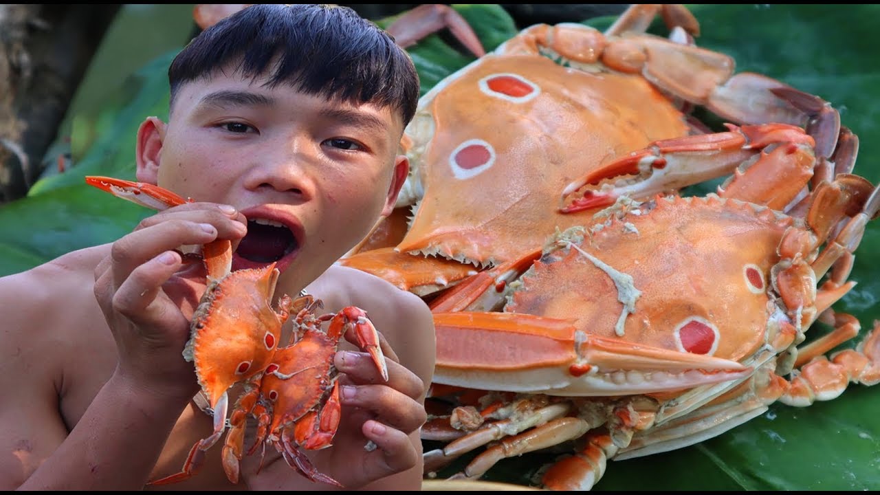 survival skills | Catch and bake crab in place - primitive life | survival skills. HT