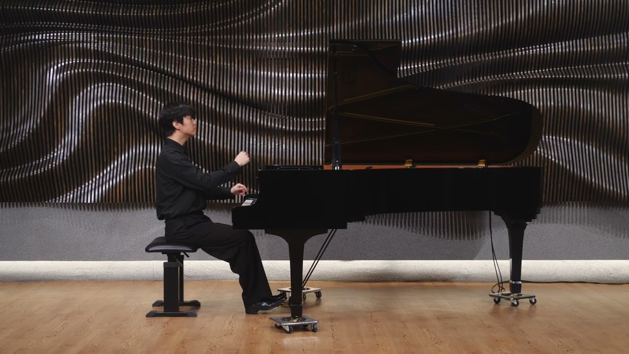 Mingyu Kim - J. S. Bach: Das Wohltemperierte Klavier 1 - Präludium und Fuge in Cis-Dur BWV 848