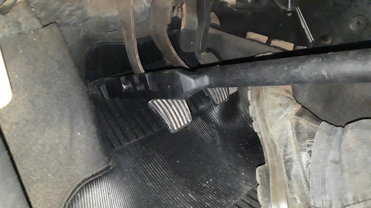 Tranca para pedais de veículos