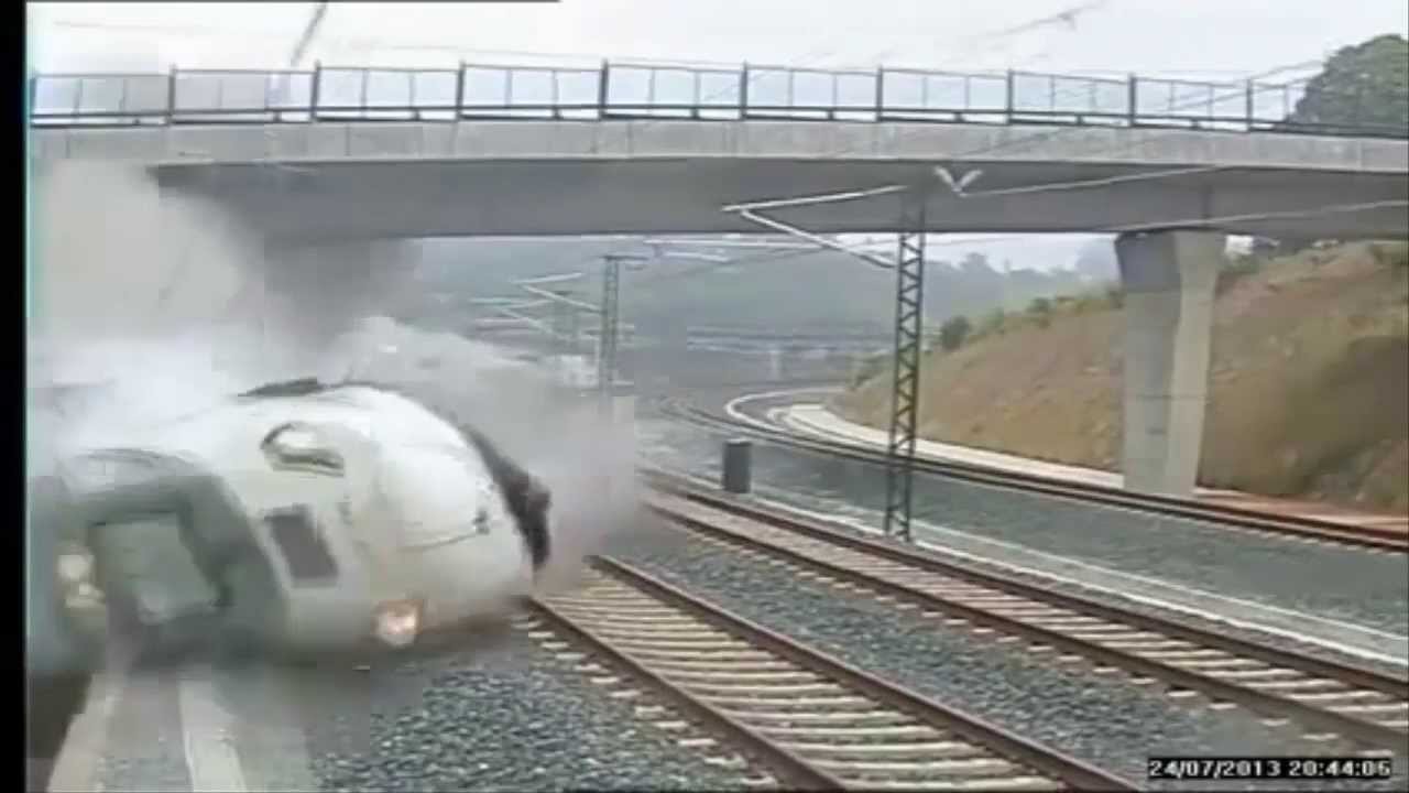 Treno Deraglia In Spagna Video Dalla Videocamera Di Sicurezza