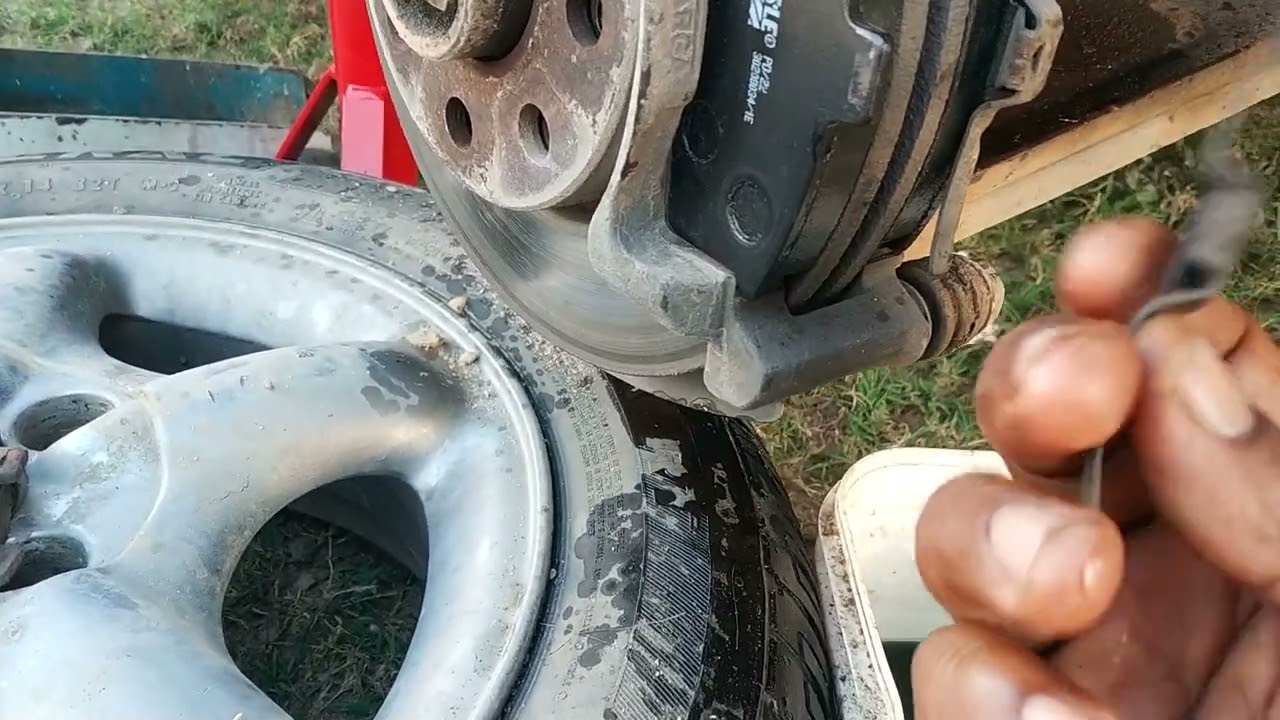COMO TROCAR O FLEXIVEL DE FREIO DO MONZA EM CASA