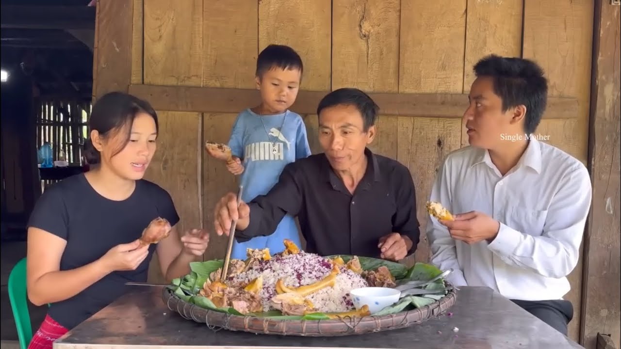 Unhappy 15-year-old single mother meets two kind policemen who help her rebuild anewlife