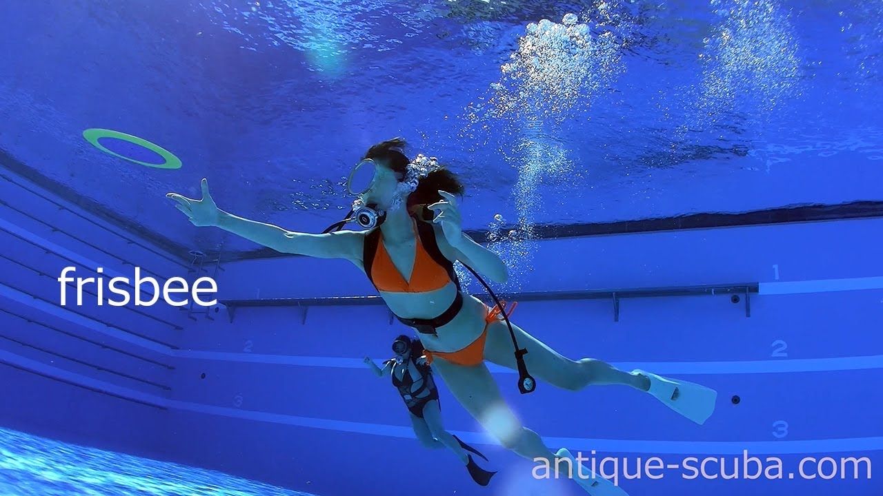 Underwater frisbee
