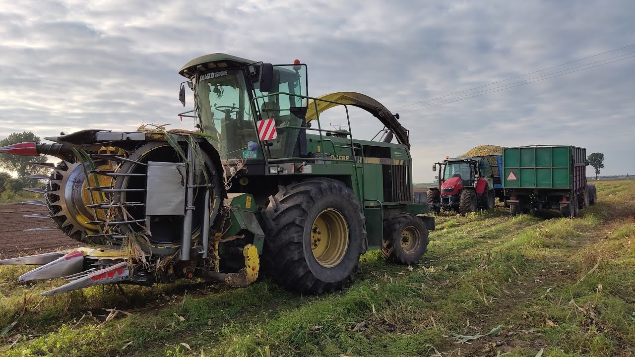 Koszenie Kukurydzy 2021🔥 John Deere Daje Do PIECA 🔥Najlepsza Ekipa😎 Ubijanie Pryzmy na 5 Ciągniki😲