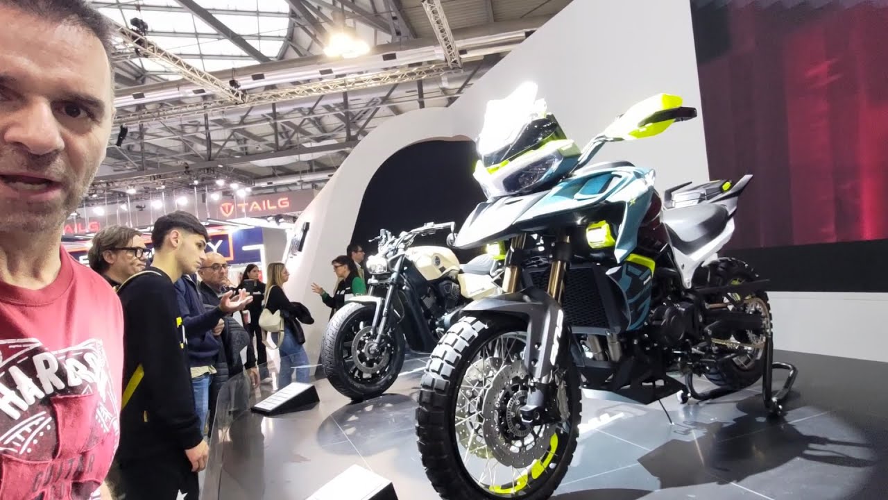 Benelli TRK 902 Explorer - Milano EICMA - www.motorkiallitas.hu