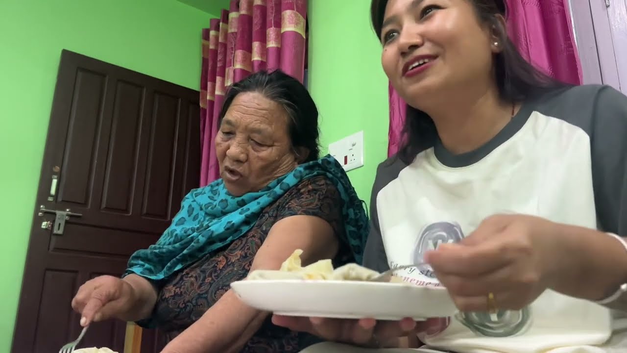 WEATHER CHALLENGE US TO EAT MOMO👀🤤❤️||Vlog24||#familytime 🫶🏼subscribe my YouTube channel 🙏🏻