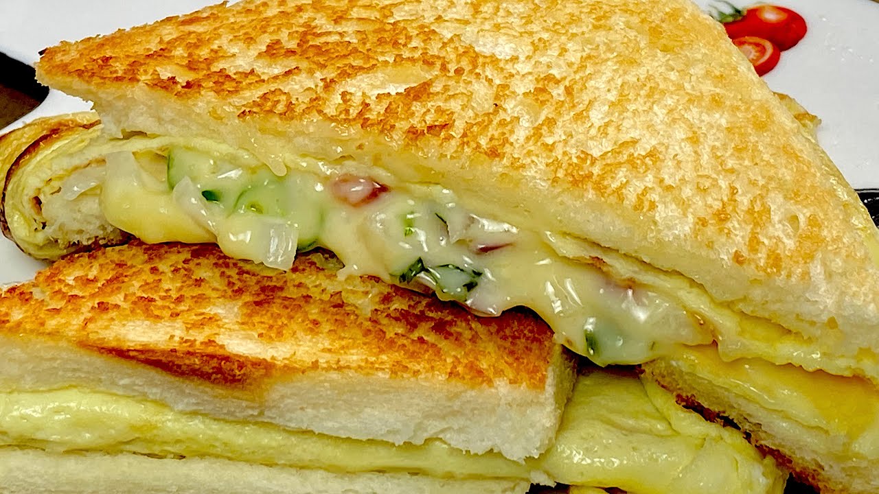 രാവിലെ എളുപ്പത്തിൽ ഇതുണ്ടാക്കിയാലോ! || Easy Cheesy Bread Omelette Sandwich Recipe