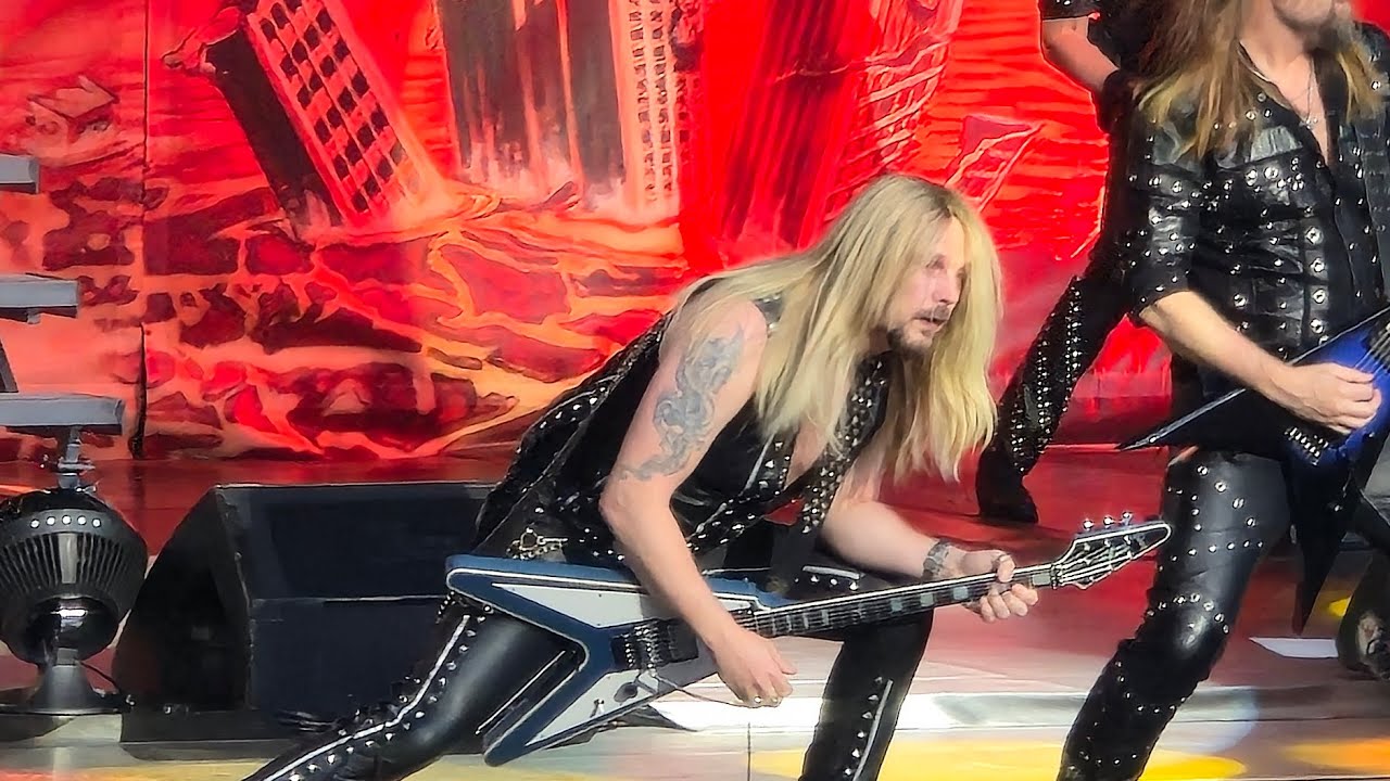 Judas Priest - All Guns Blazing [LIVE]