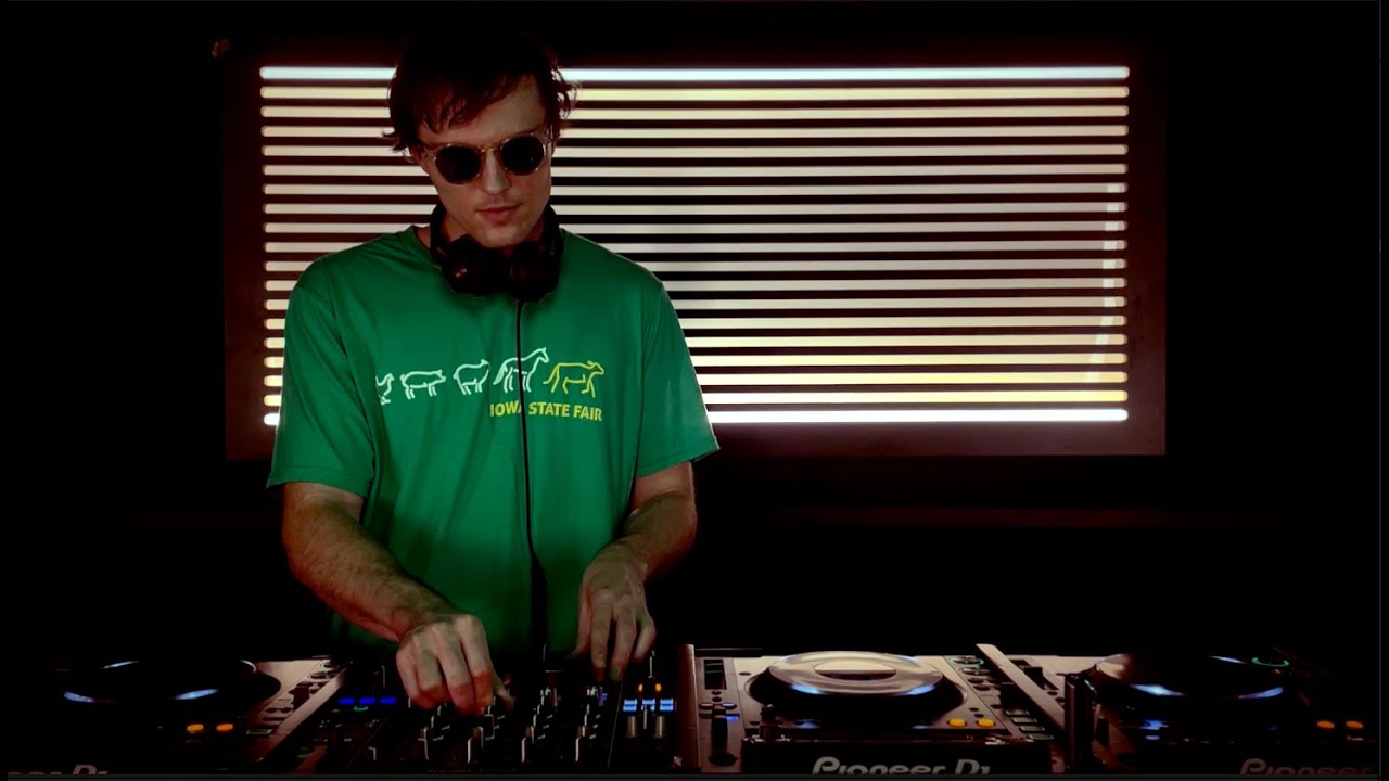 101 minutes of groovy minimal / deep microhouse
