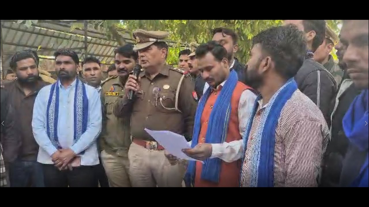 भीम आर्मी के कार्यकर्ताओं ने किया सीओ कार्यालय पर प्रदर्शन