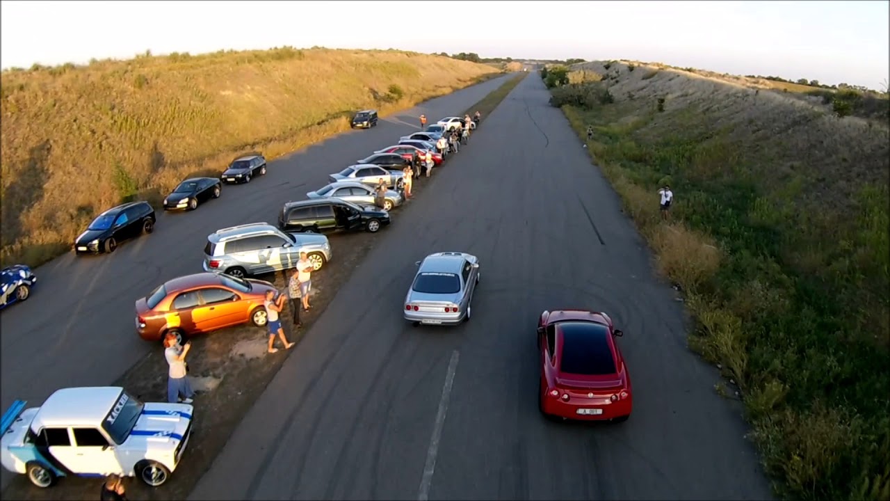 Dragracing Nissan Skyline R33 RB26 600+ vs Nissan GTR R35 600+ Fpv racing drone