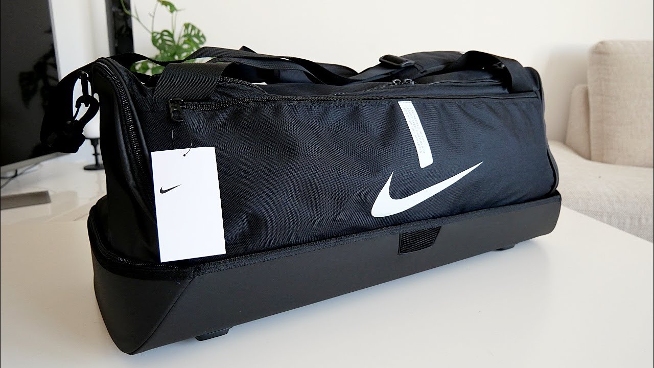 Распаковка спортивной сумки Nike Academy Team Football Hardcase (большая 59 л)
