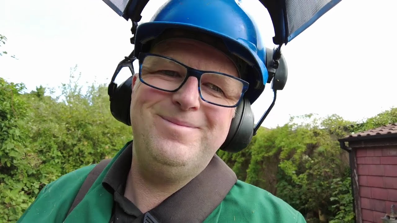 A DAY IN THE LIFE OF A UK GARDENER #gardeningbusiness #garden #stihl #husqvarna