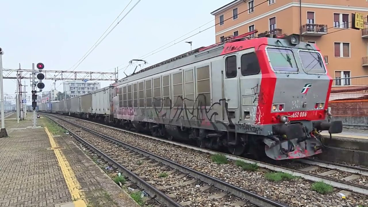 MII E652-086-  CON CASSE MOBILI
