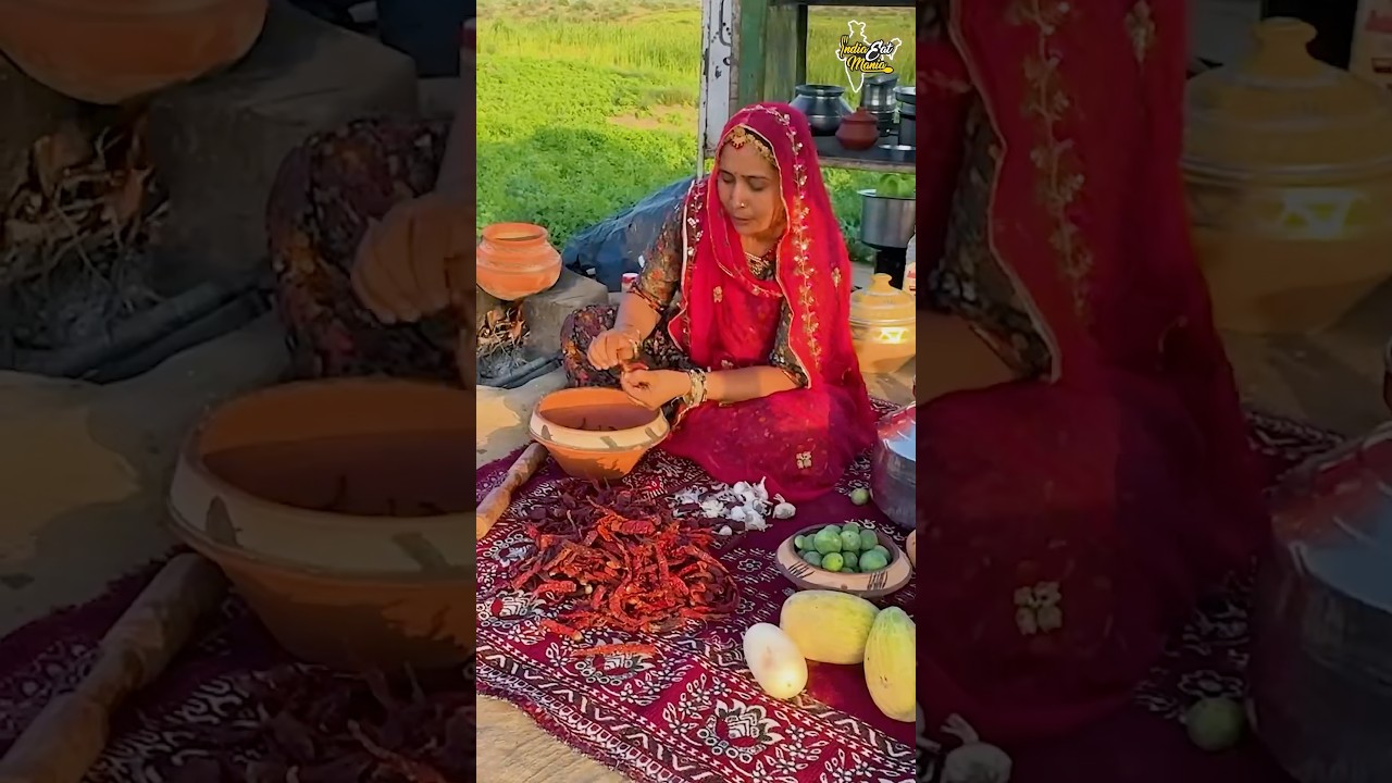 मथानिया लाल मिर्च लहसुन चटनी और बाजरे की रोटी Recipe In Rajasthan #rajasthan #shorts