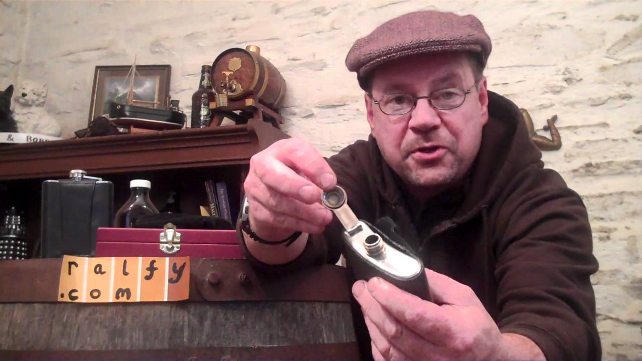 whisky review 203 - Advice about whisky hip-flasks