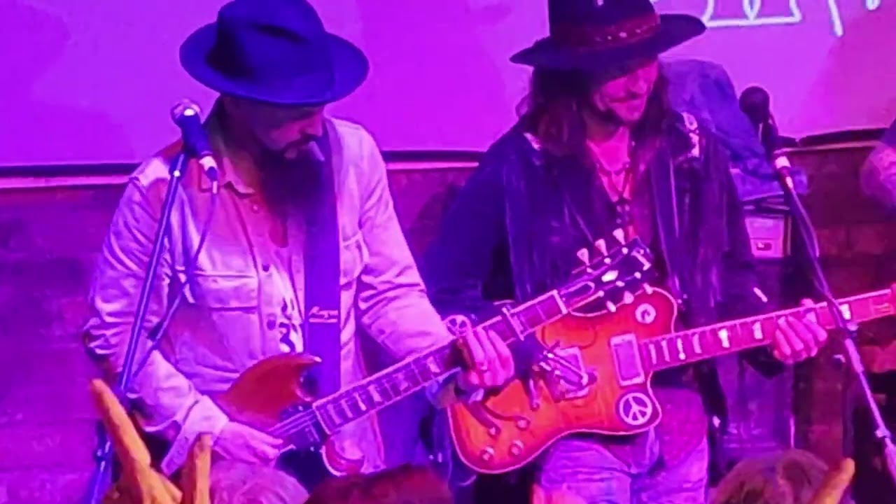 @thepeacepirates Dancing In The Light - Handyman/Liverpool 3-5-2025