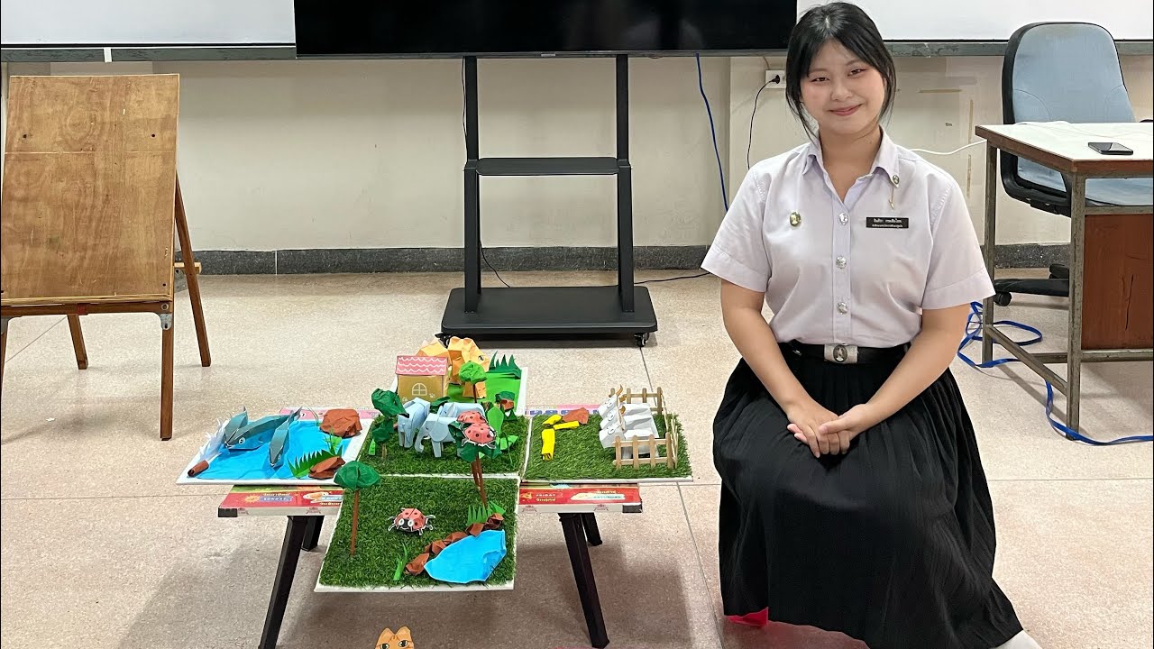 บรรยากาศการสอนวิชาภาษาและการรู้หนังสือสำหรับเด็กปฐมวัย กิจกรรมจับคู่สัตว์ตามคำสั่ง(การฟัง)