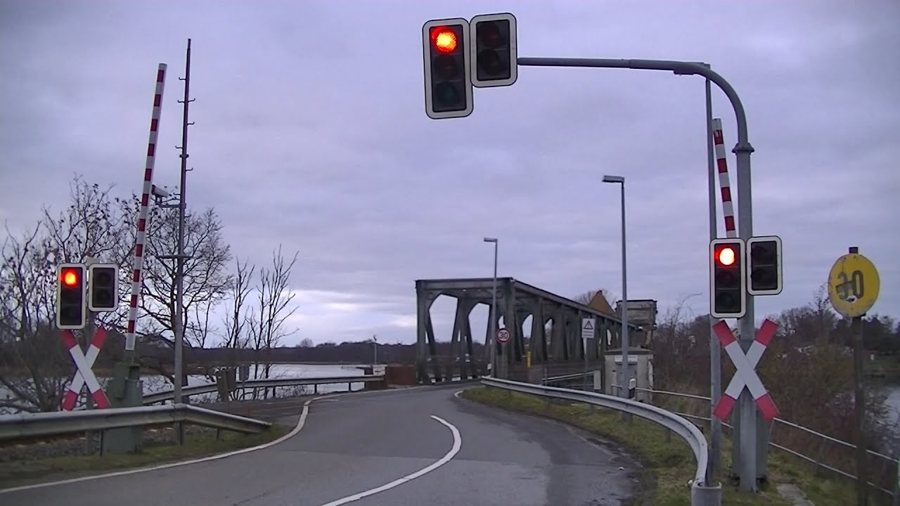 Spoorwegovergang Rieseby (D) // Railroad crossing // Bahnübergang