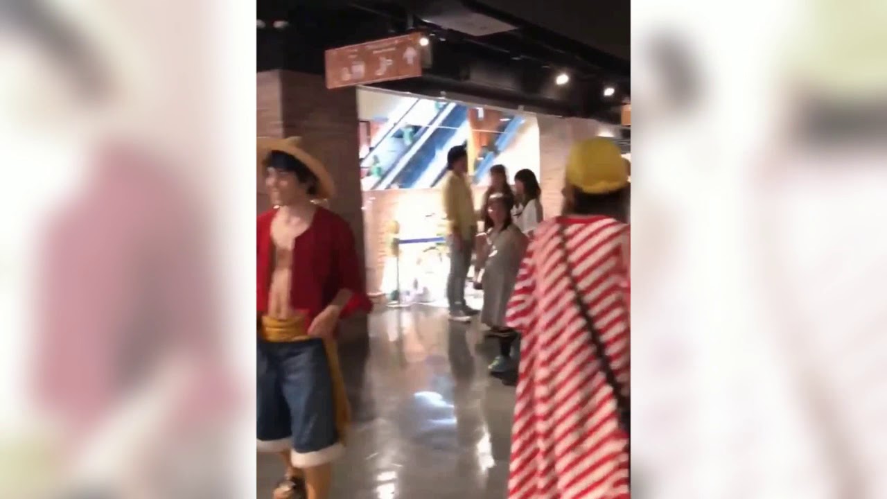 Tokyo One Piece Tower - Luffy and Nami Walk