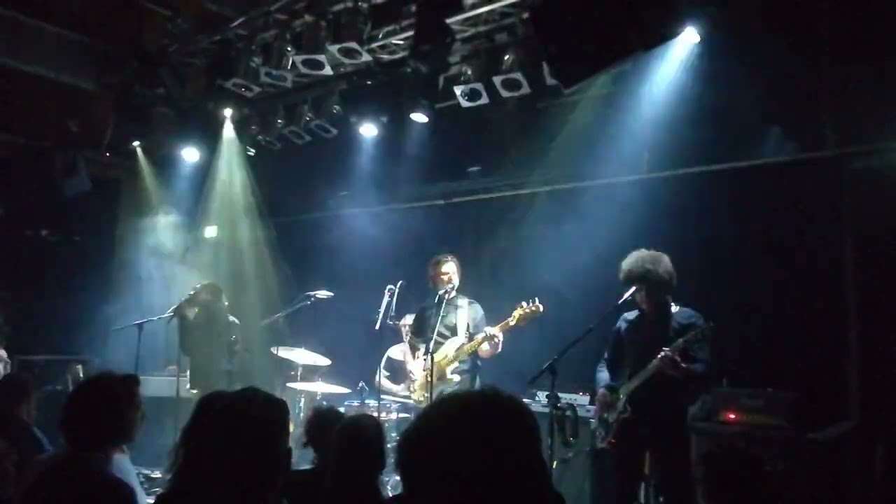 Orange skyline met Keep it together in Mezz Breda 15-4-2023