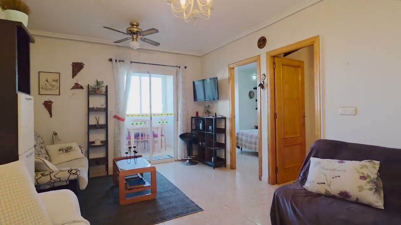 PISO DE 2 DORMITORIOS EN TORREVIEJA  117.000€
