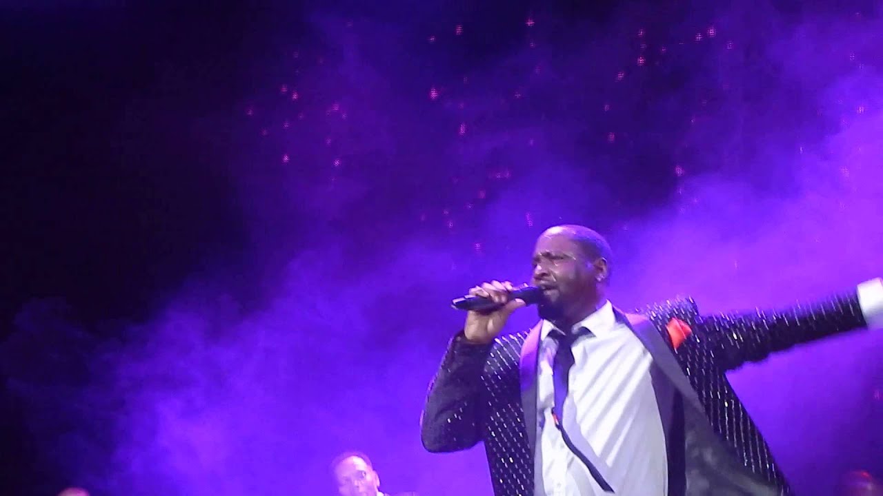 Johnny Gill singing 
