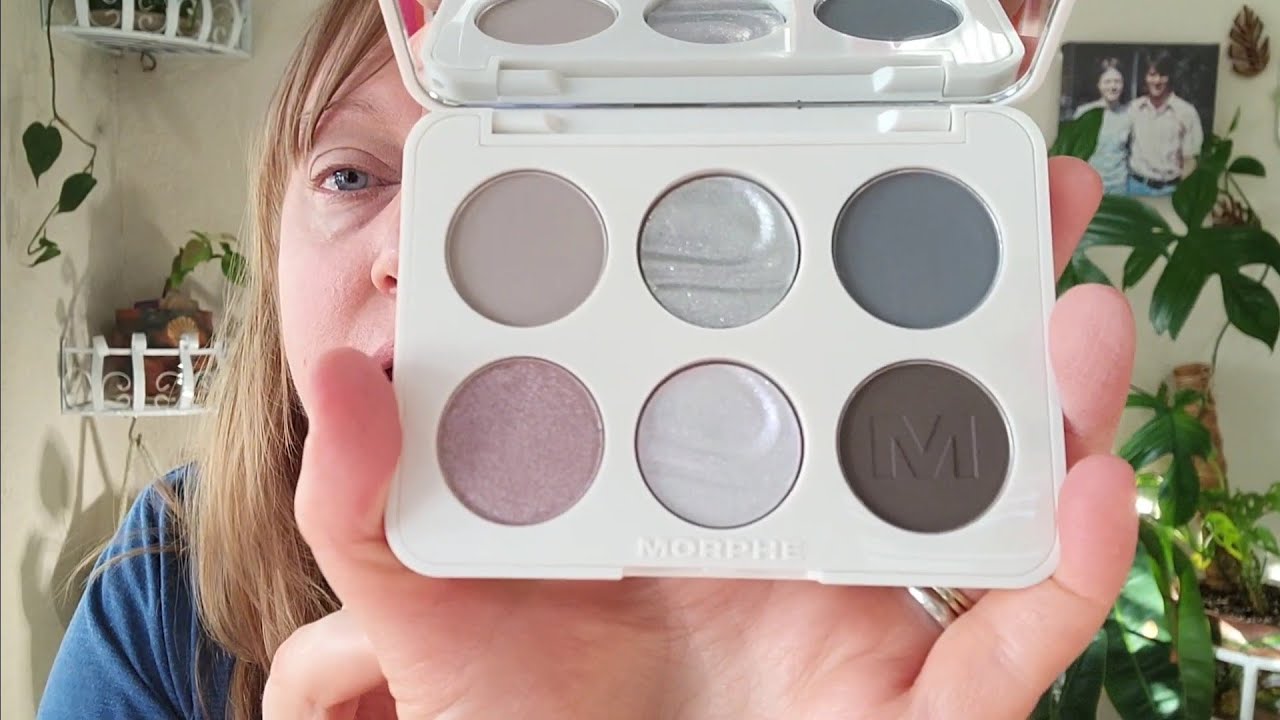 Morphe's Back?  Trying the affordable eye look.