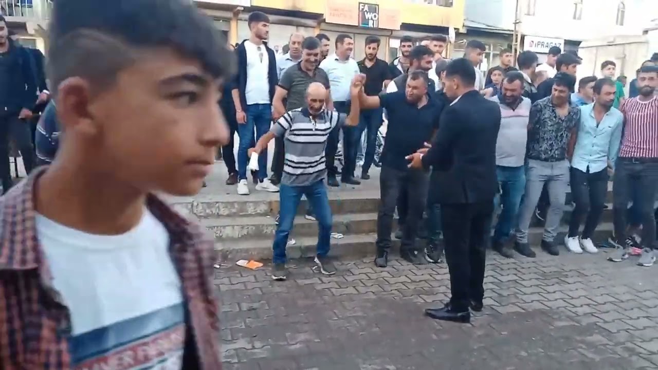 HALAYYYYY... Erzurum Düğünleri. ( Yağan ) Muhteşem Halay.