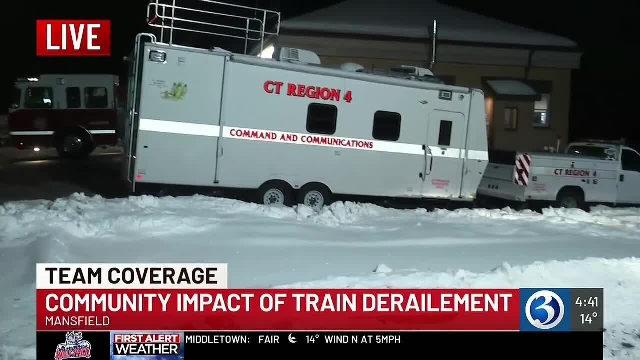 Train derailment prompts shelter-in-place order in Mansfield