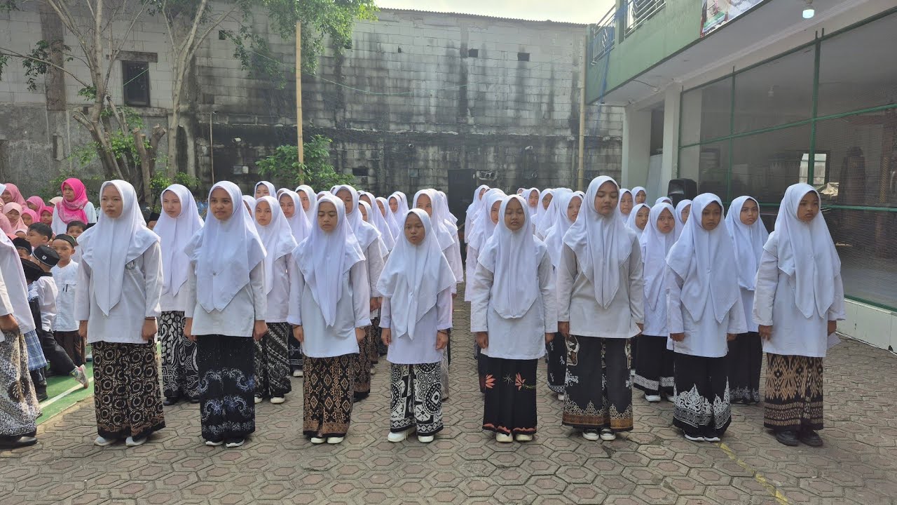Mars Pondok Cabe Ilir (Cipt: Syarif Rahmat RA) Bergema di Upacara Hari Santri Nasional 2025