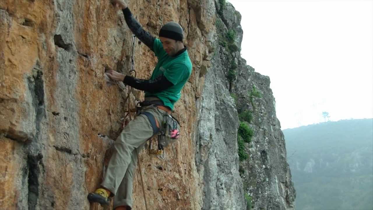 Um dia de escalada no Vale de Poios