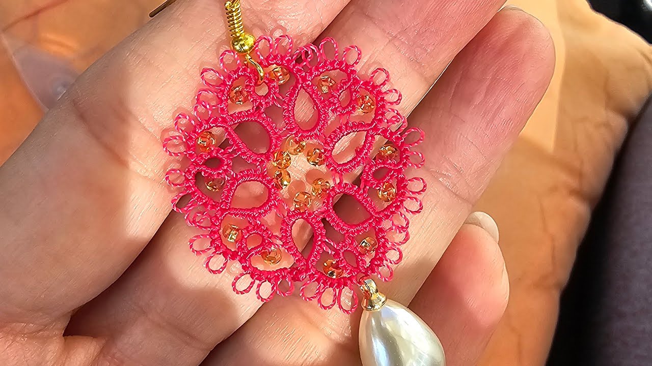 Плетем маленькие простые серьги фриволите