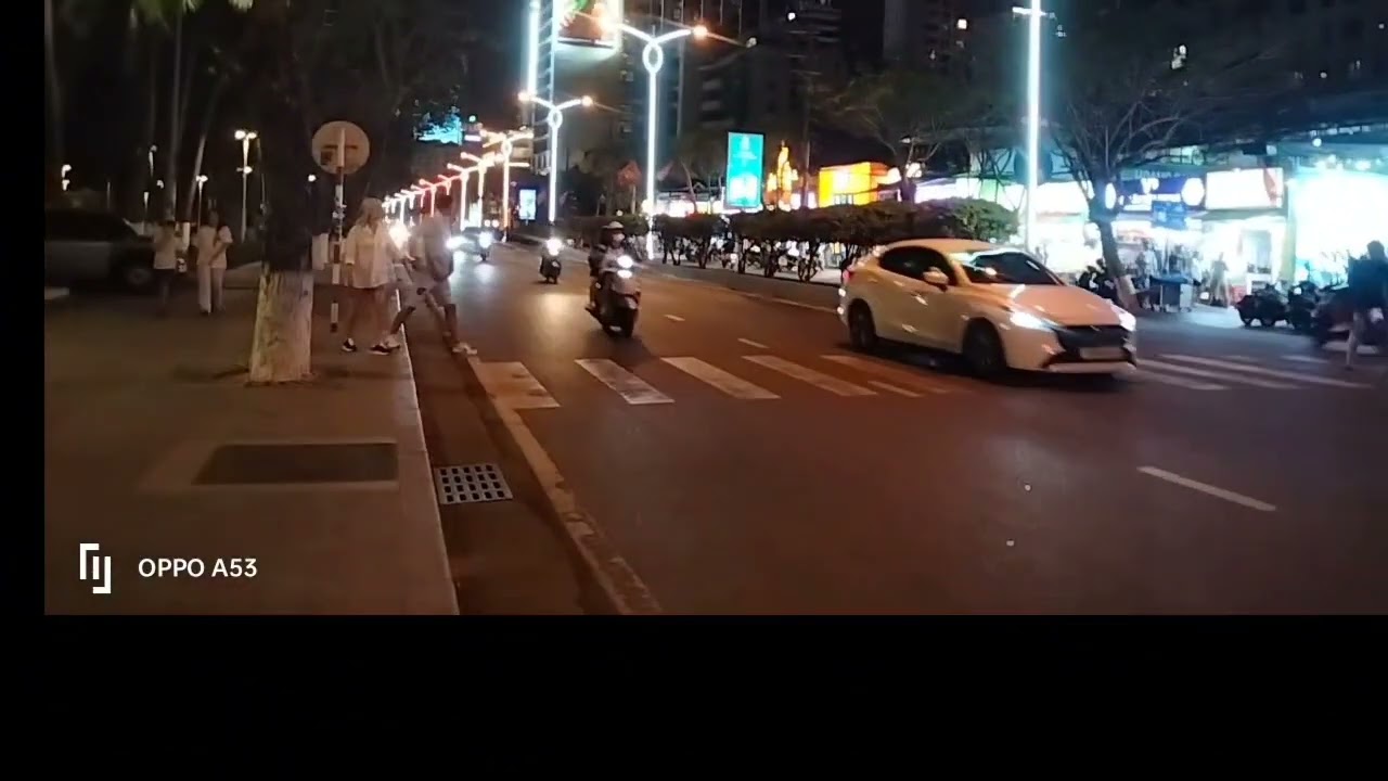 Du lịch phố Tây khiêu vũ Nha Trang 