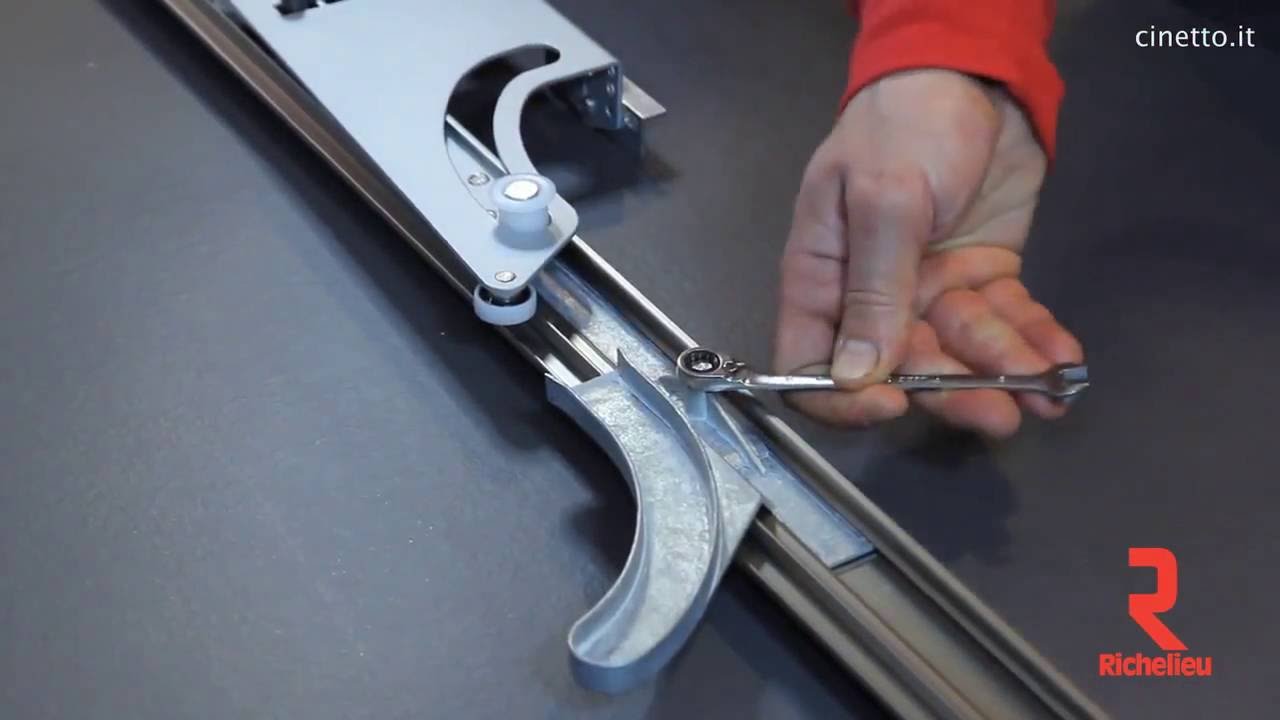 Richelieu Hardware - Sliding System for Overlapping Doors