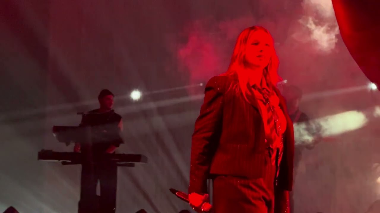 HELENA // Mauvais garçon // Zenith d'Amiens 2025