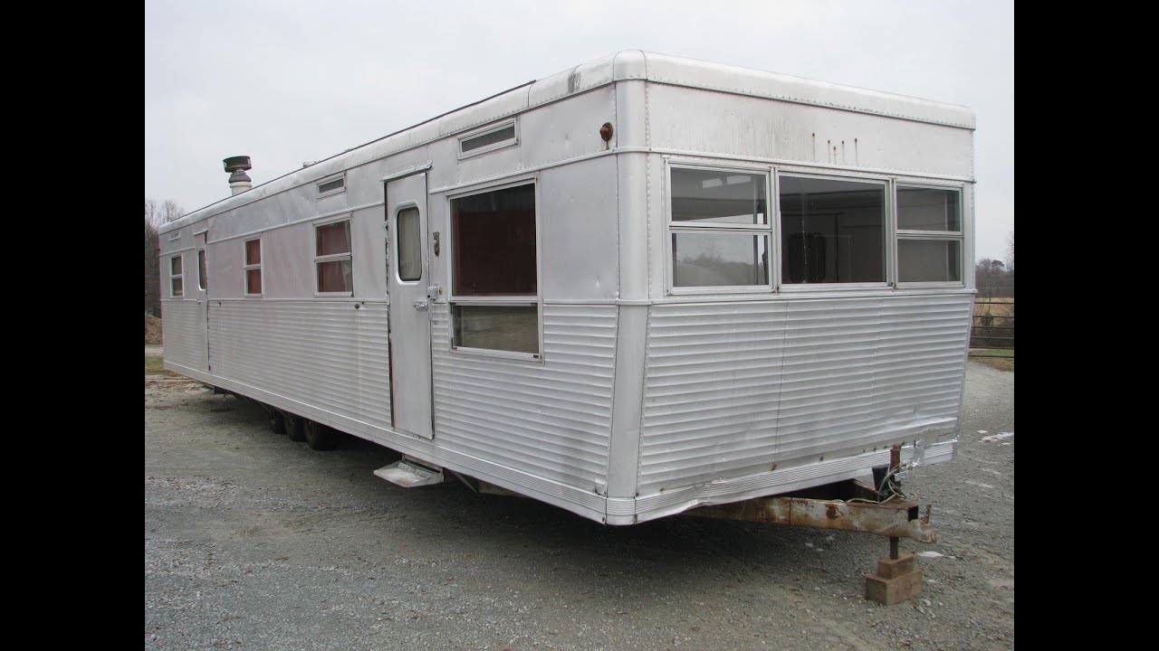 FOR SALE: 1958 Spartan 10' x 45’ Imperial Villa #510