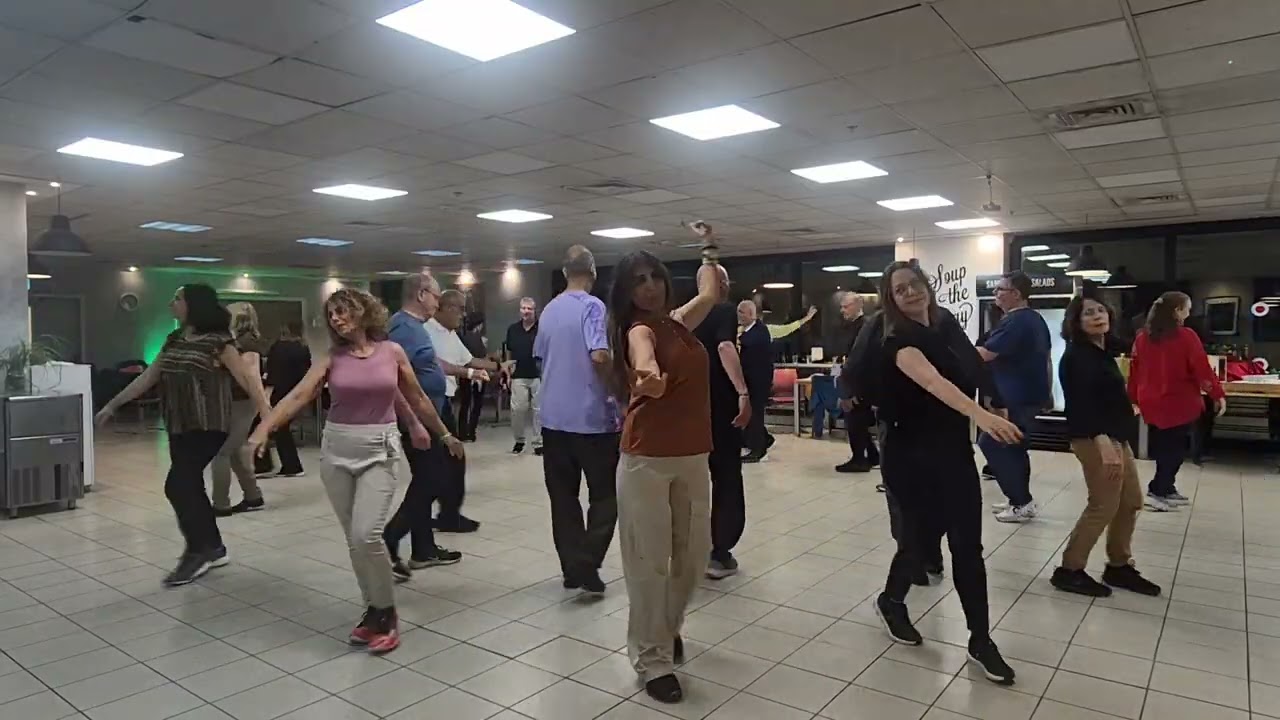 כשאת נוגעת בי . אייל עוזרי.