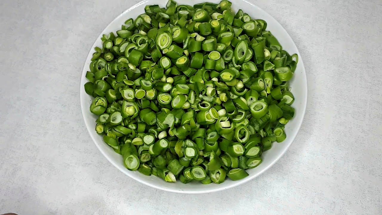 طريقة عمل فول اخضر بالبيض🥣