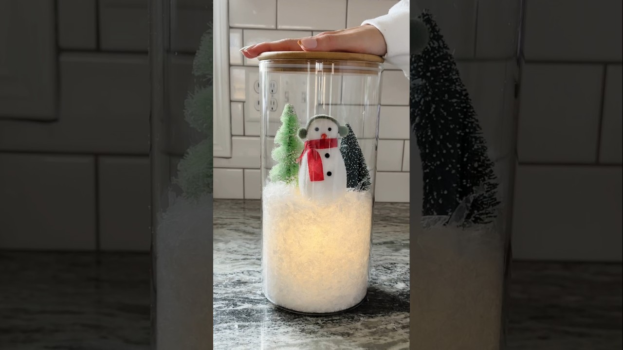 aesthetic christmas kitchen decor! ❄️☃️🎄🎅🏼 #christmas #christmasdecor #aesthetic